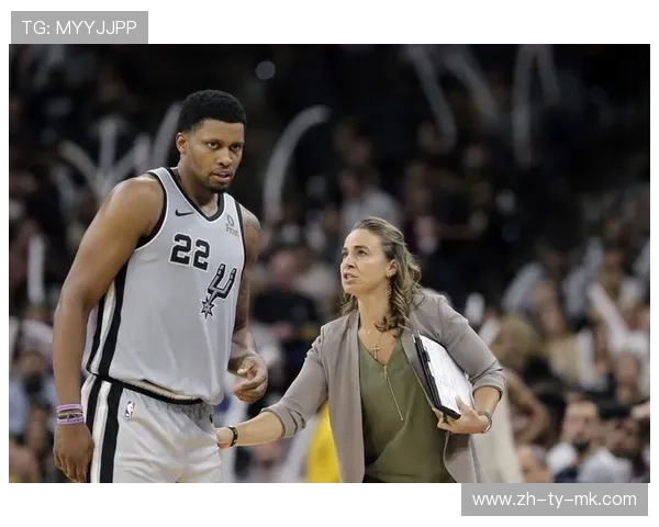 王牌队教练贝基·哈蒙成为王朝建筑师