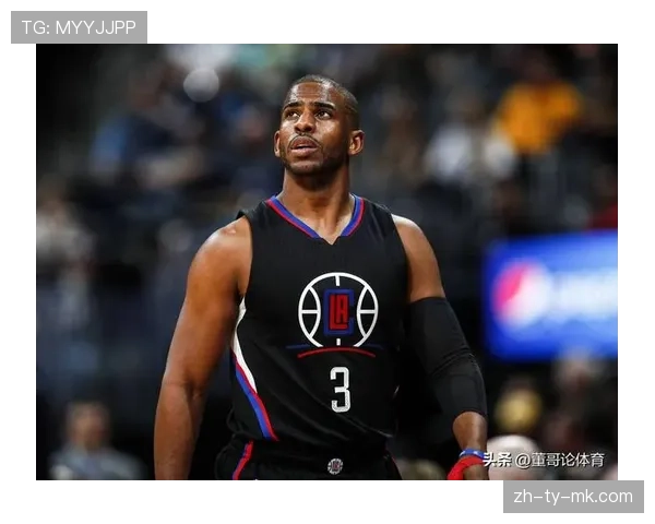 镜头下的告别巡演？克里斯·保罗在可能效力的最后一支球队更衣室的日常